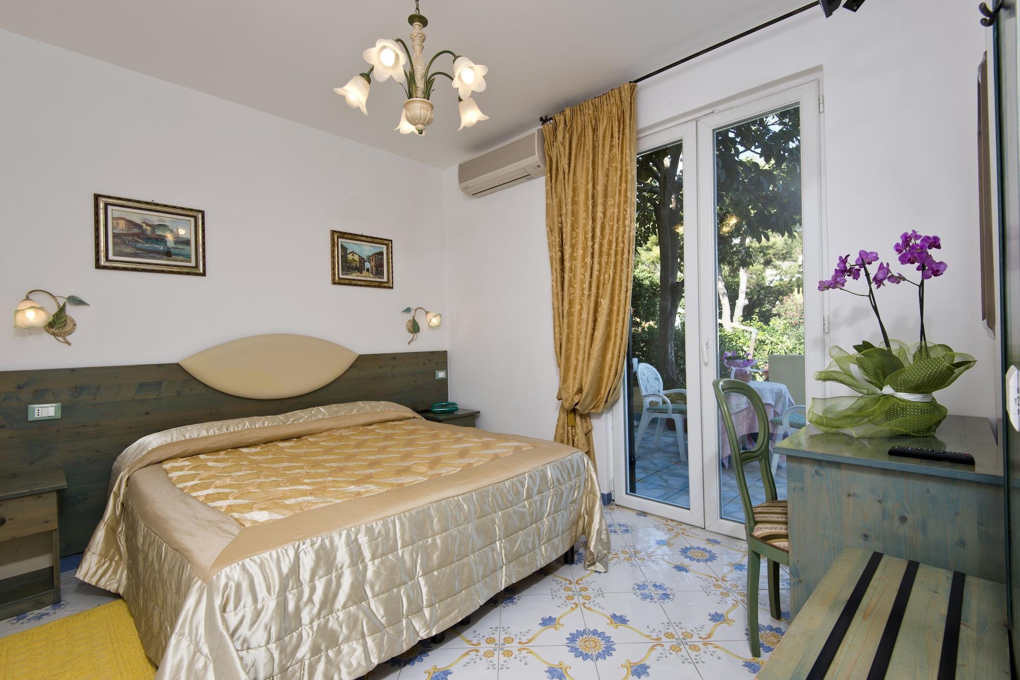 Hotel Giardino Delle Ninfe E La Fenice Ischia Exterior photo
