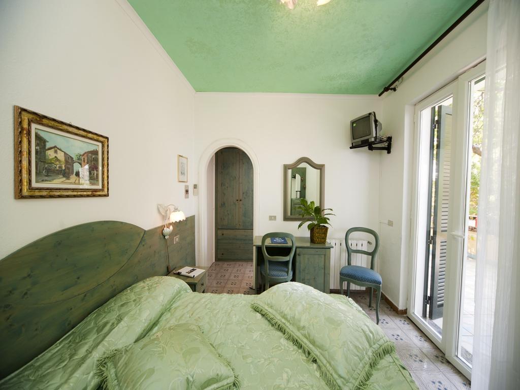 Hotel Giardino Delle Ninfe E La Fenice Ischia Exterior photo